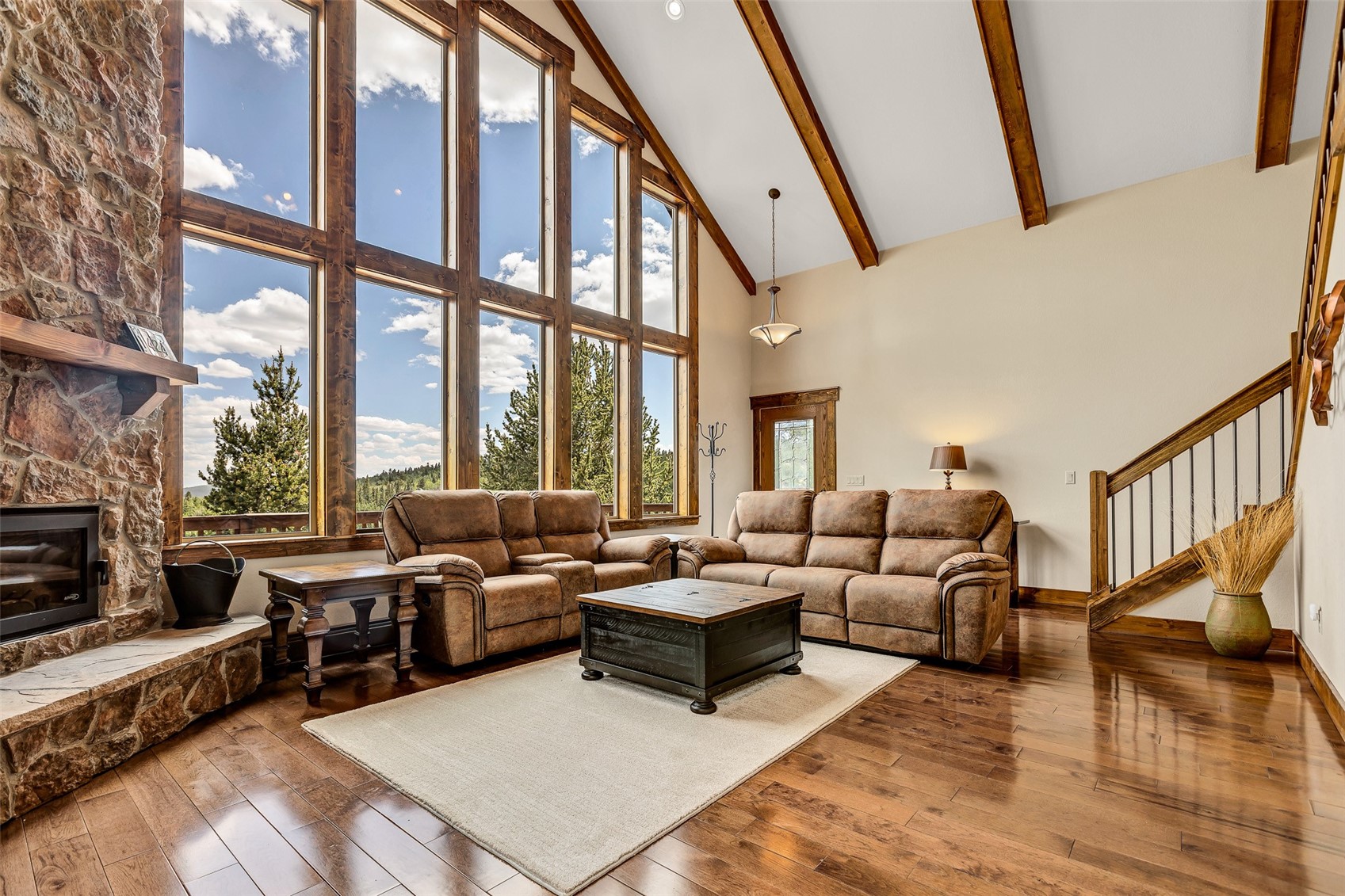 1424 Bluestem WAY