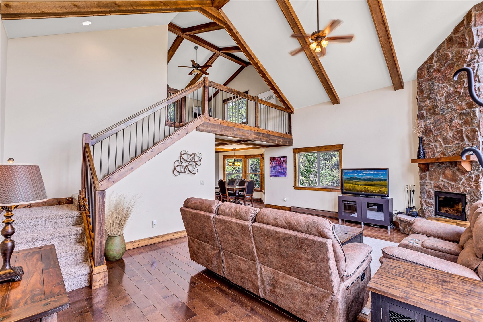 1424 Bluestem WAY