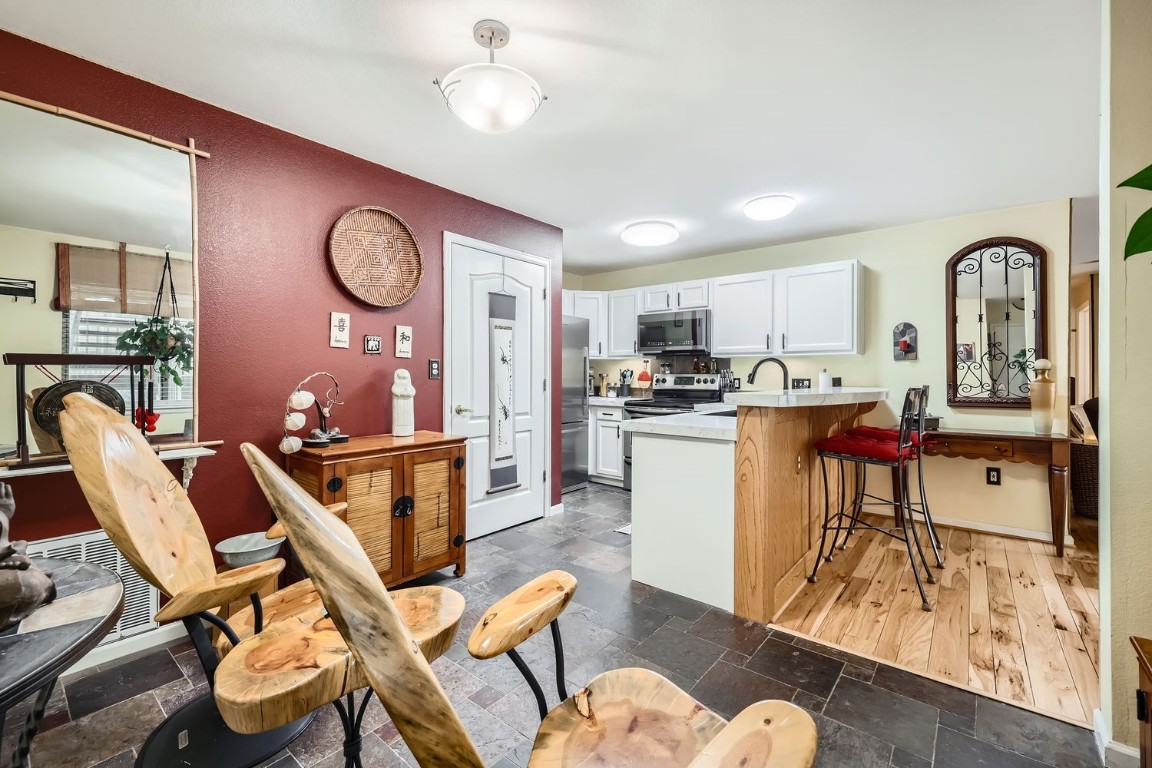 1517 Point DRIVE 17-102