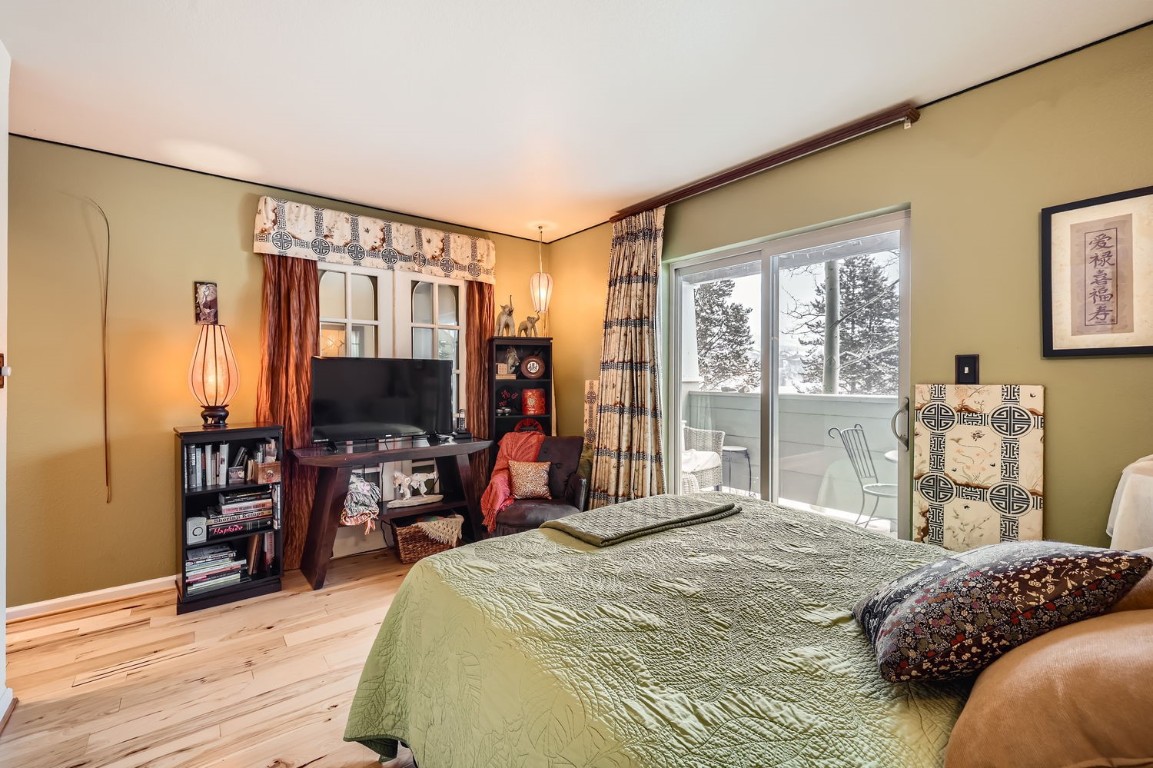 1517 Point DRIVE 17-102