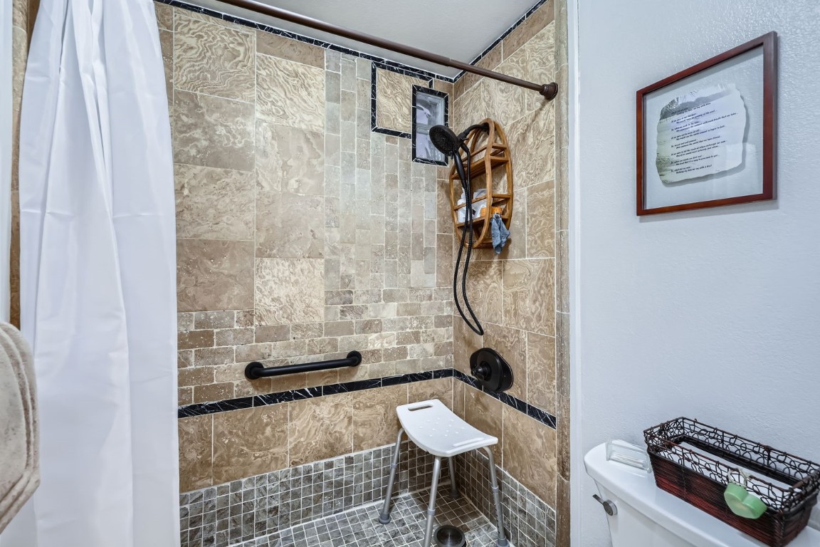 1517 Point DRIVE 17-102