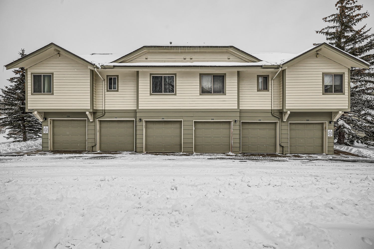 1517 Point DRIVE 17-102
