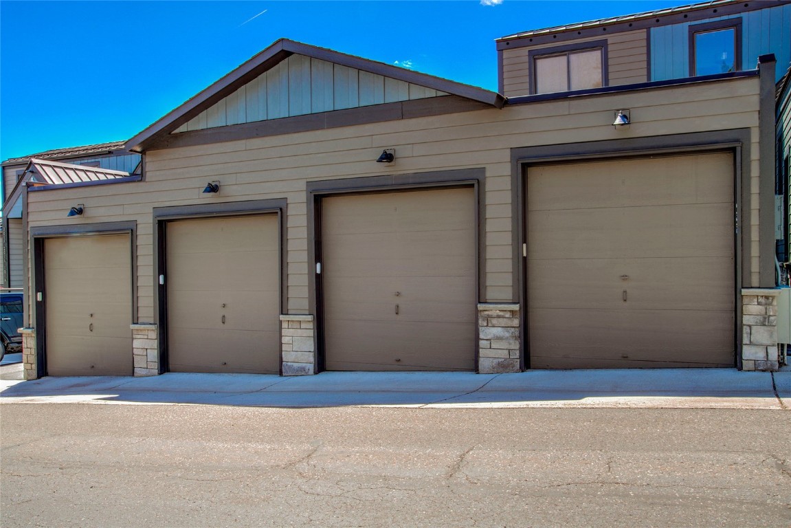 1610 Lakeview TERRACE 1600