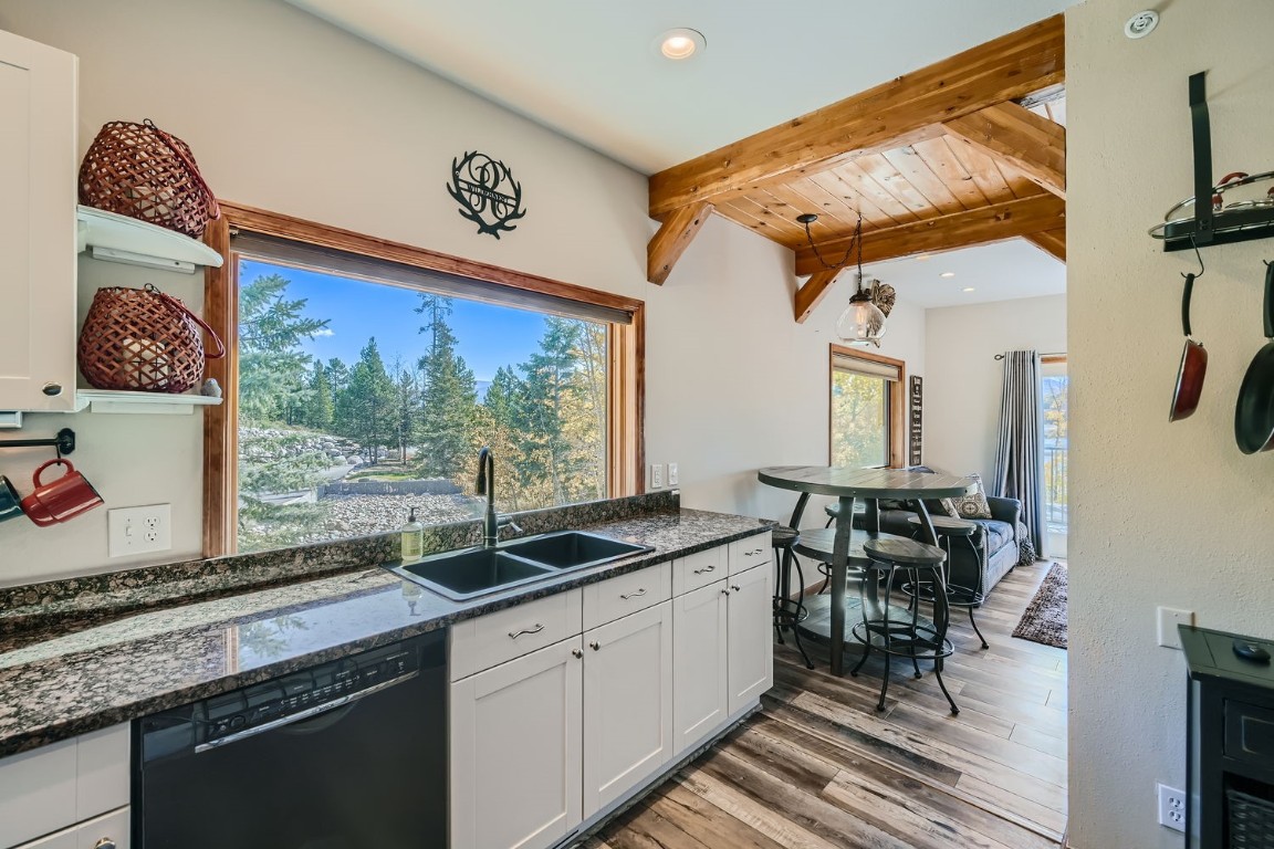 1610 Lakeview TERRACE 1600