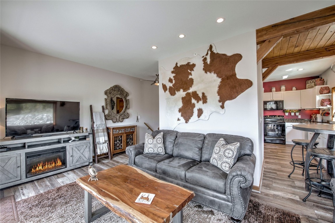 1610 Lakeview TERRACE 1600