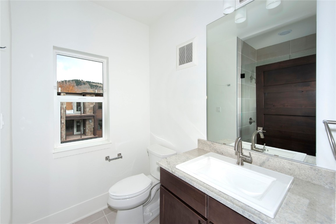 1044 Blue River Parkway C-309