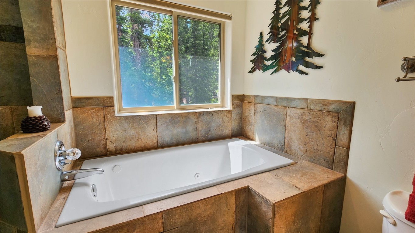 1736 Valley Of The Sun DRIVE