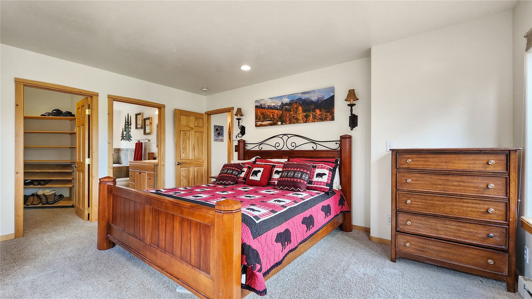 1736 Valley Of The Sun DRIVE