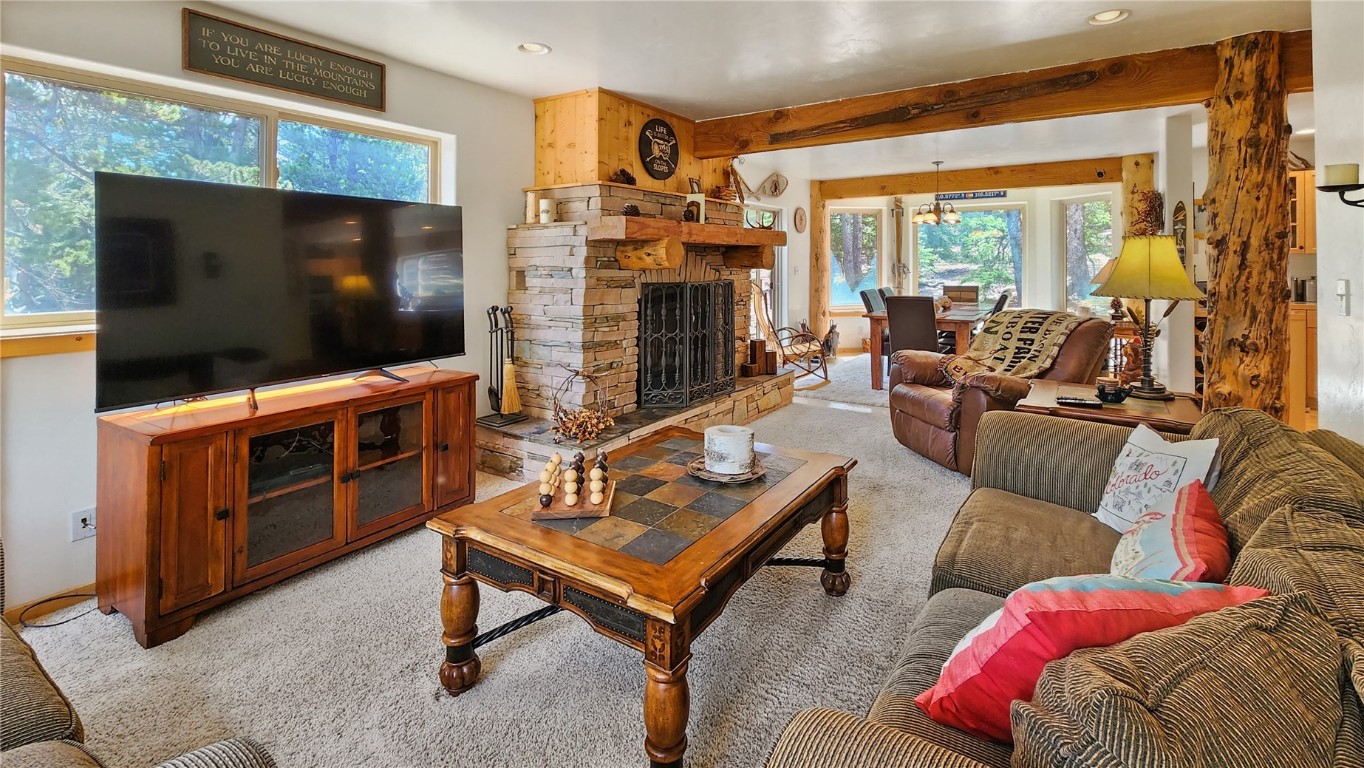 1736 Valley Of The Sun DRIVE