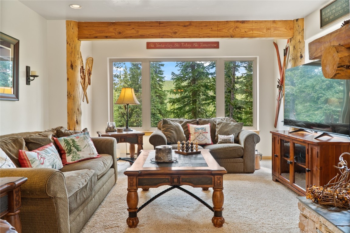 1736 Valley Of The Sun DRIVE