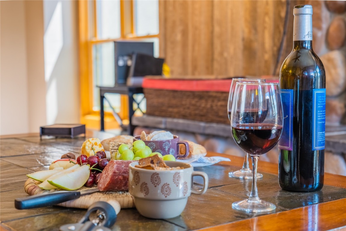 645 S Park AVENUE 705