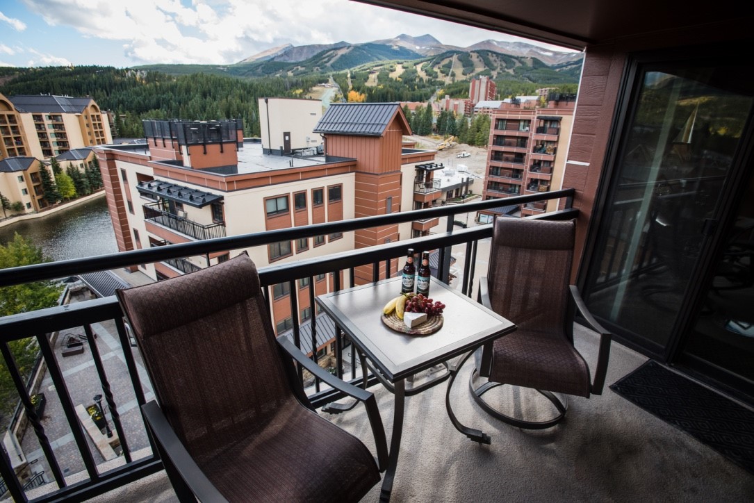 645 S Park AVENUE 705