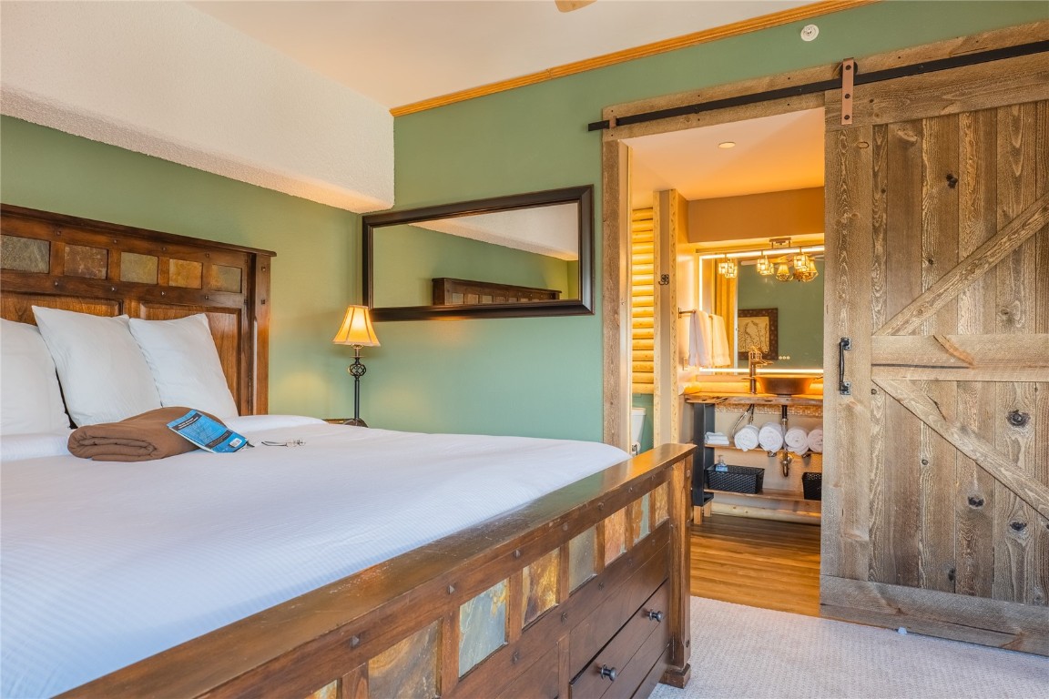 645 S Park AVENUE 705