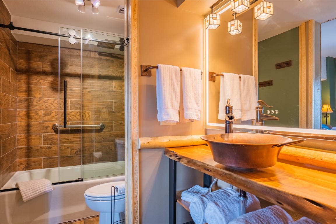 645 S Park AVENUE 705