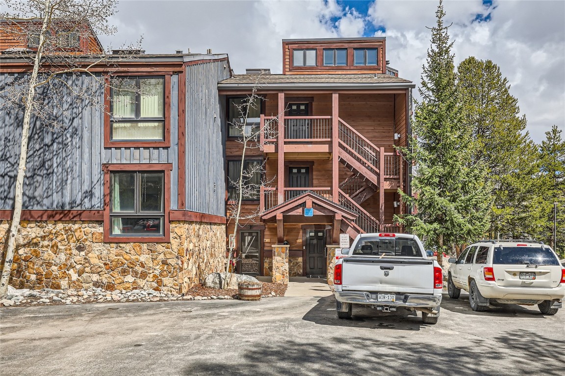 465 Four O Clock ROAD T2