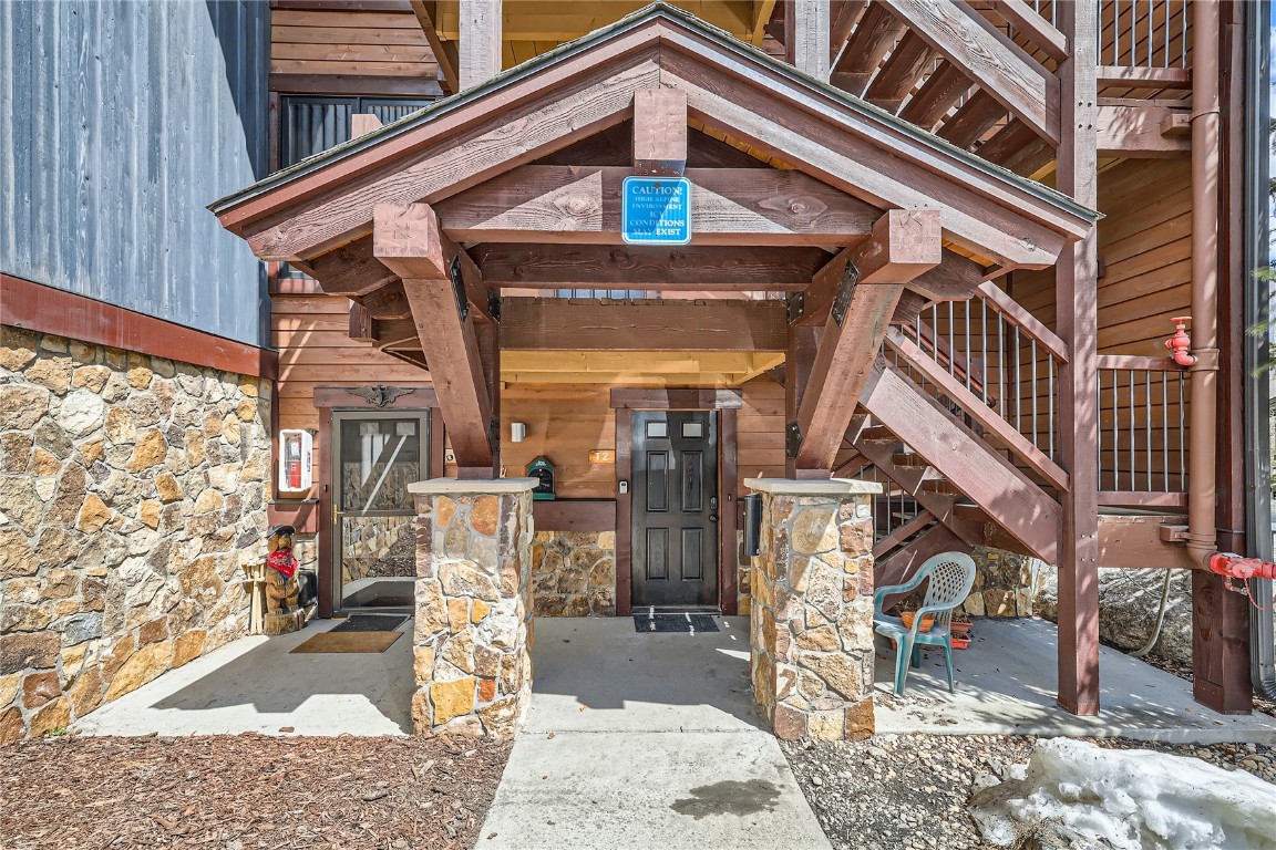 465 Four O Clock ROAD T2