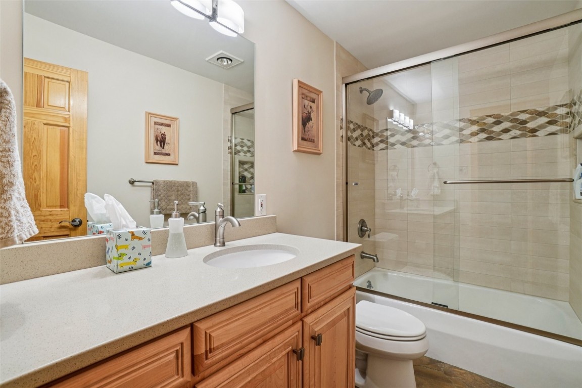 900 Columbine ROAD 104