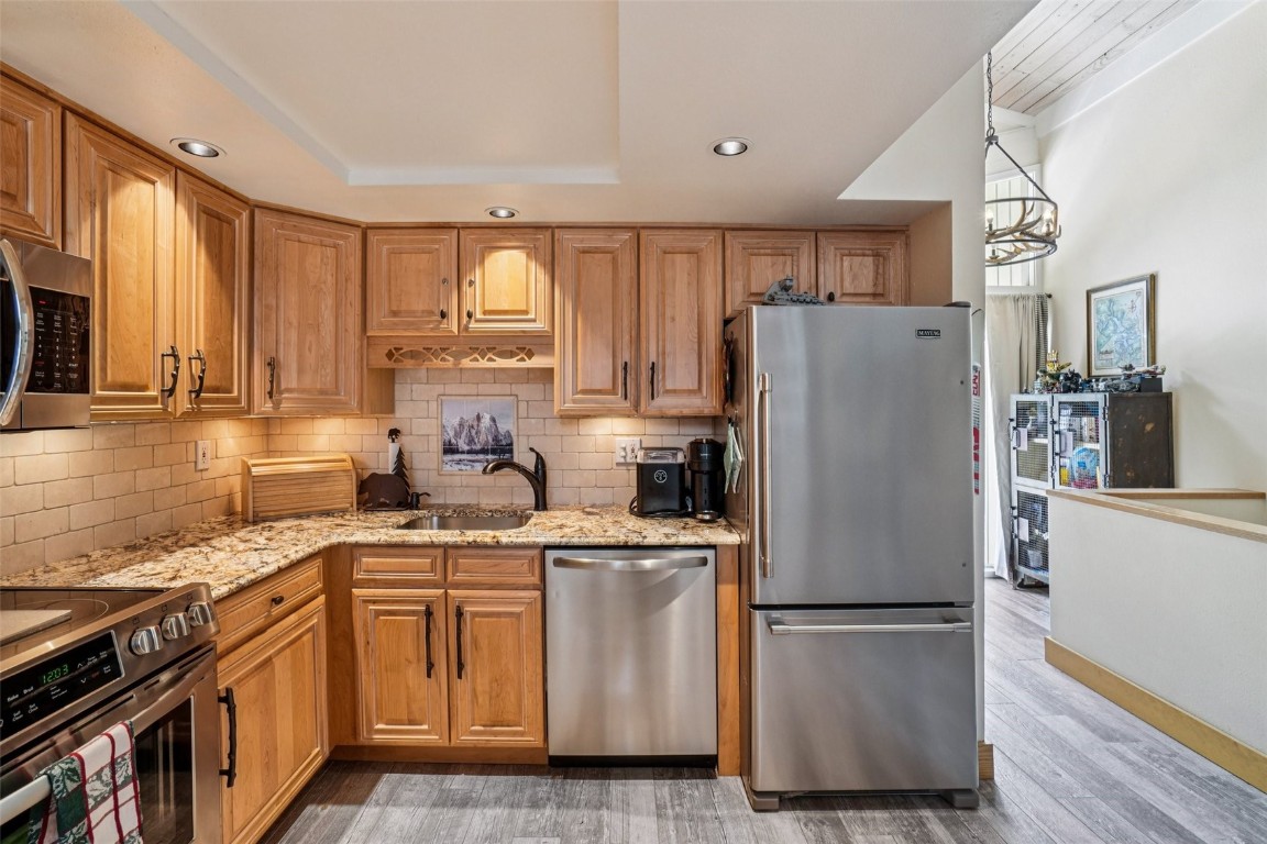 900 Columbine ROAD 104