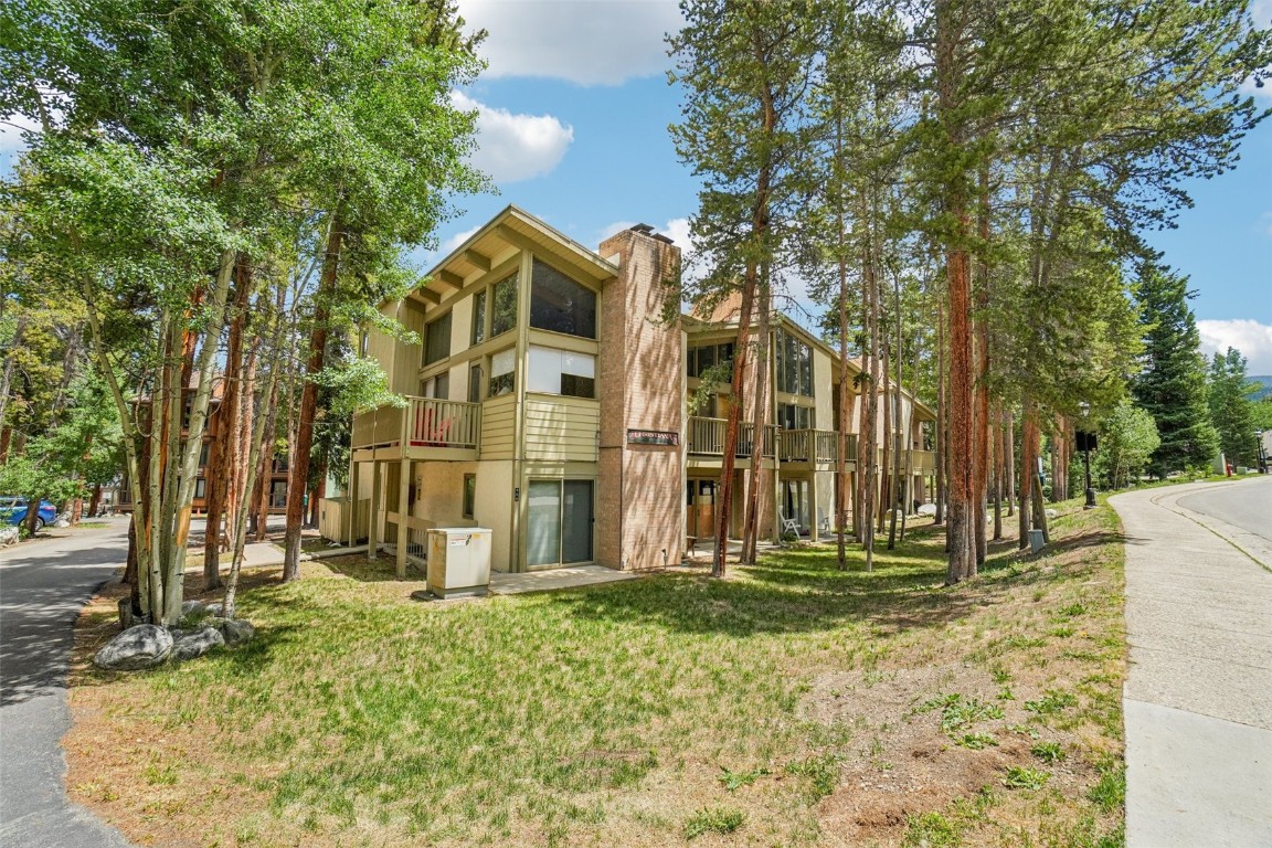 900 Columbine ROAD 104