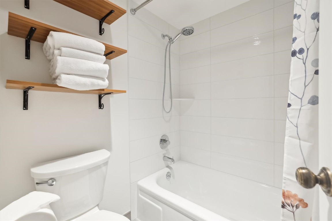 22974 Us Highway 6 A102