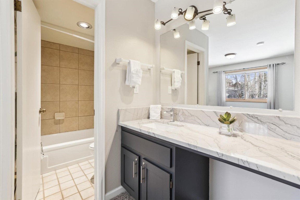 22974 Us Highway 6 A102