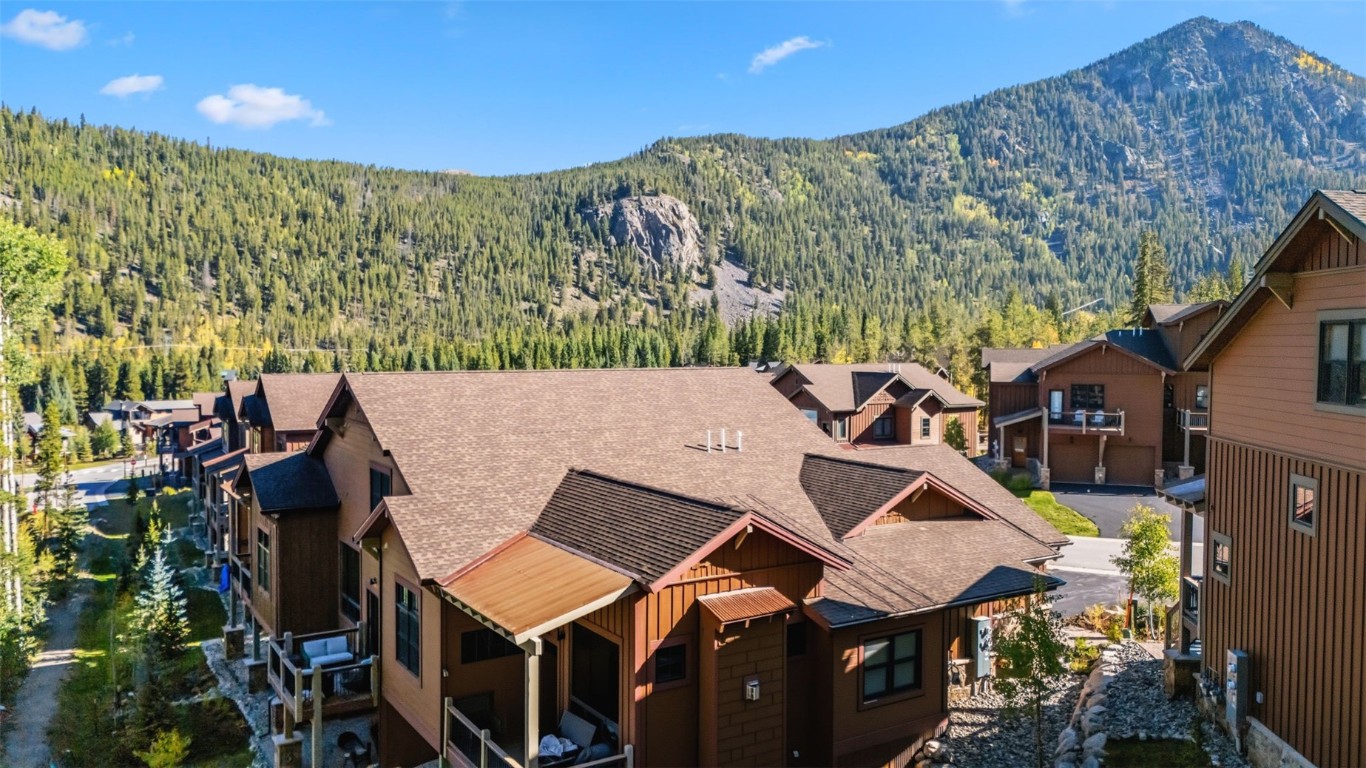 736 INDEPENDENCE ROAD