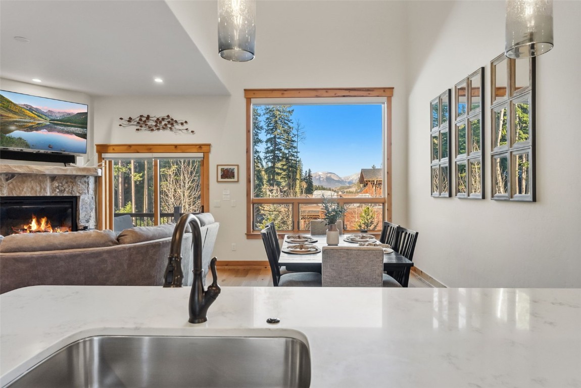 736 INDEPENDENCE ROAD