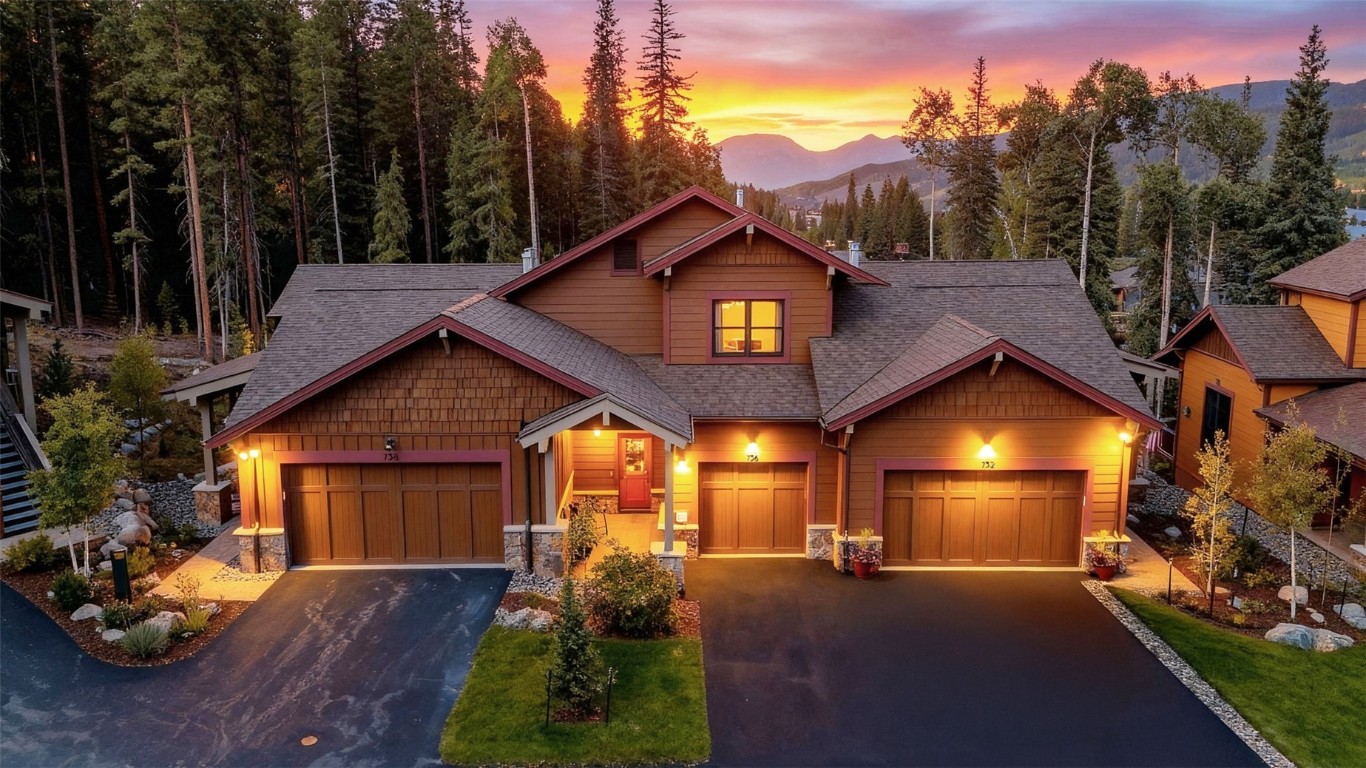 736 INDEPENDENCE ROAD