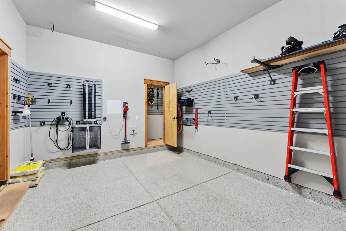 736 INDEPENDENCE ROAD