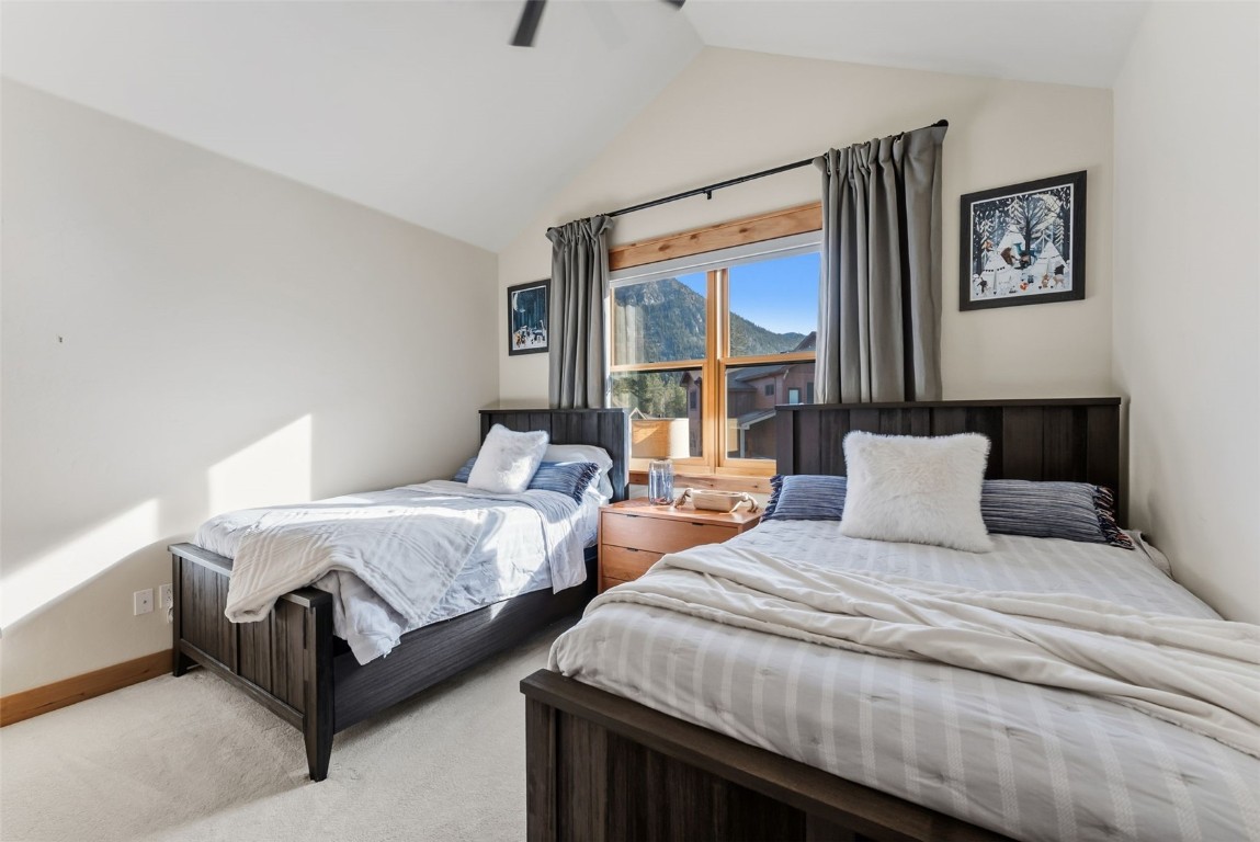 736 INDEPENDENCE ROAD