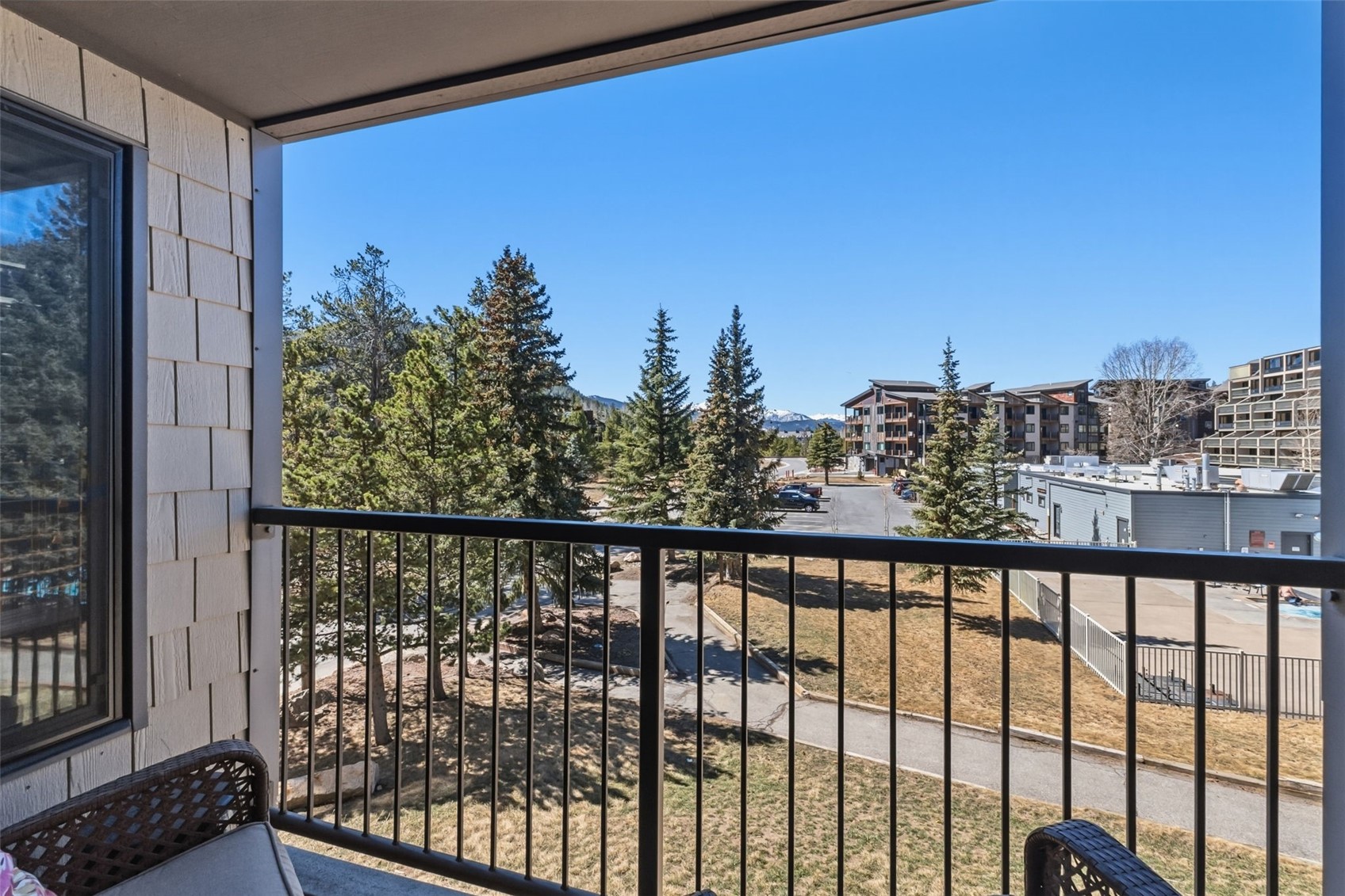 165 ARGENTINE COURT 1405