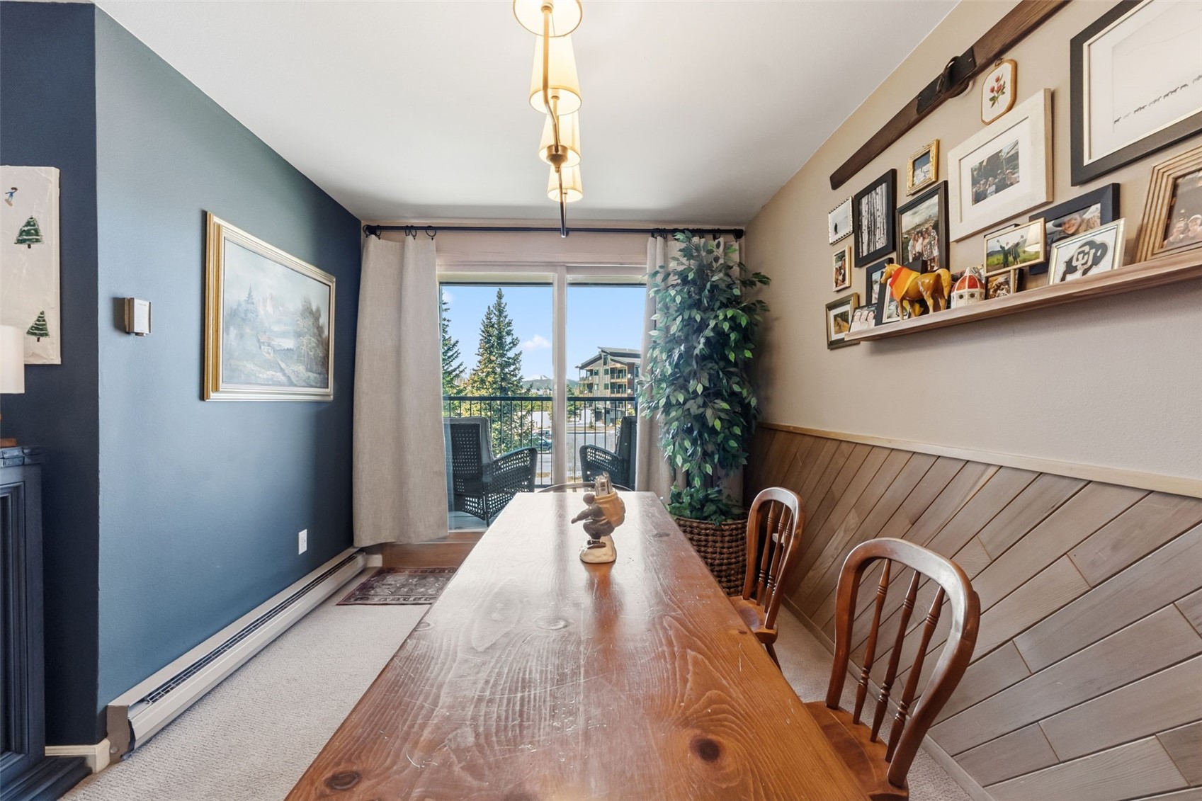 165 ARGENTINE COURT 1405