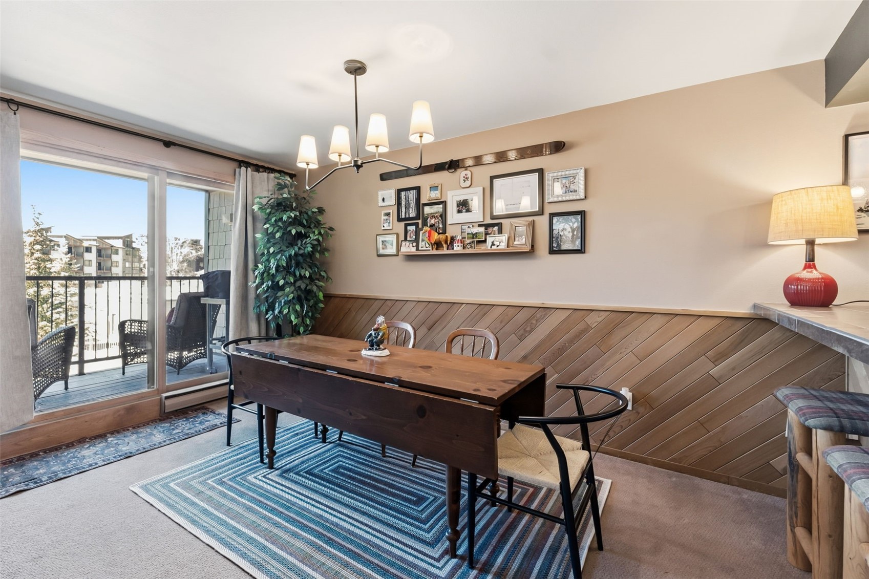 165 ARGENTINE COURT 1405