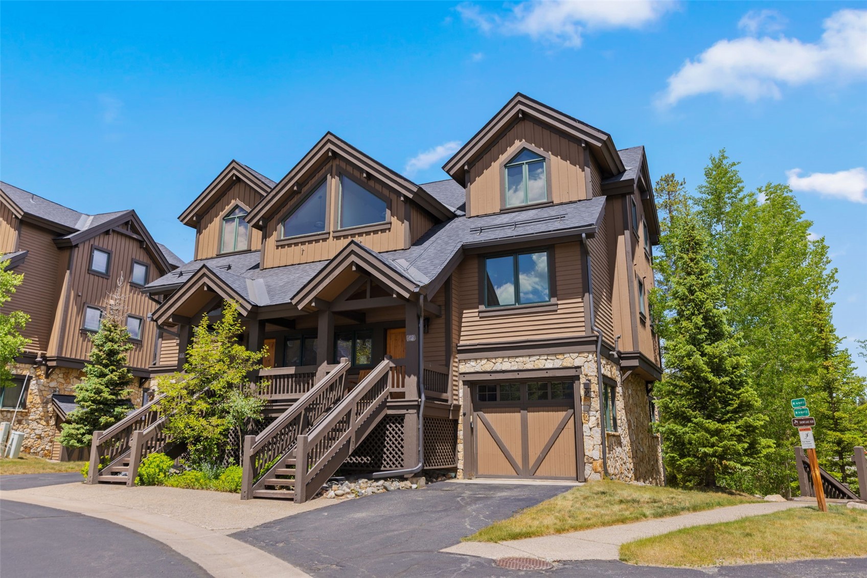 48 Bluff COURT 22