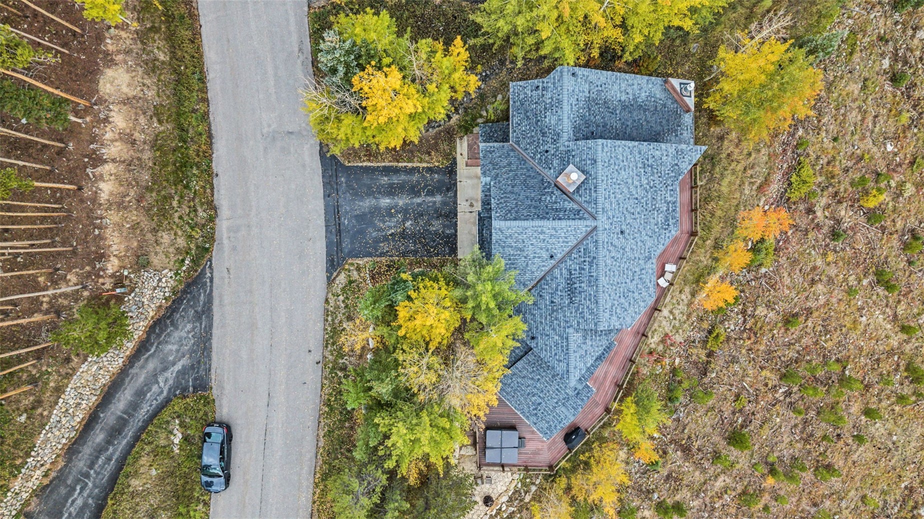 81 New England DRIVE
