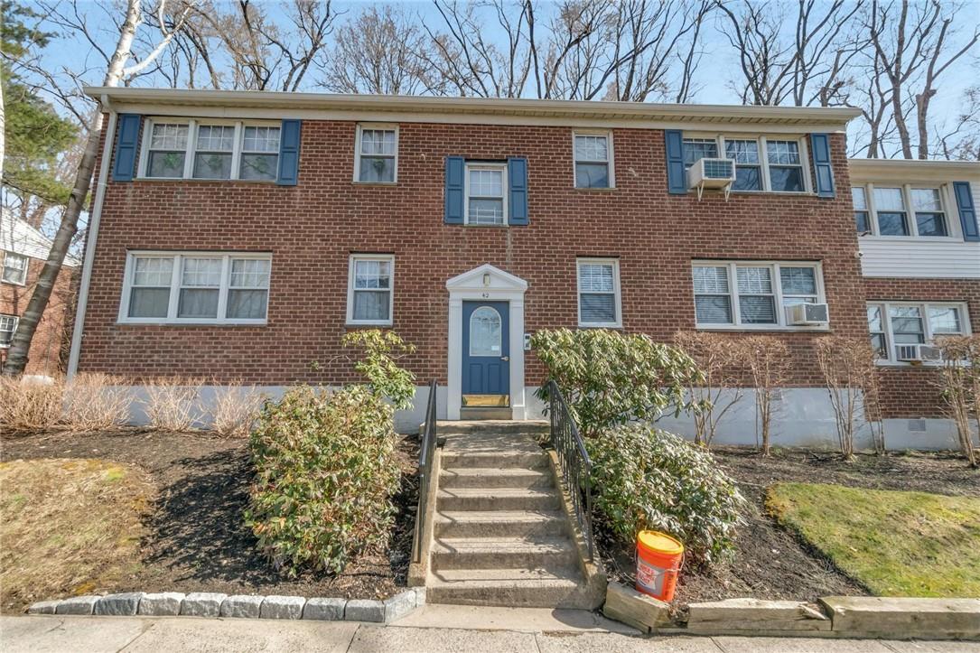 42 Underhill Avenue Unit: 1B