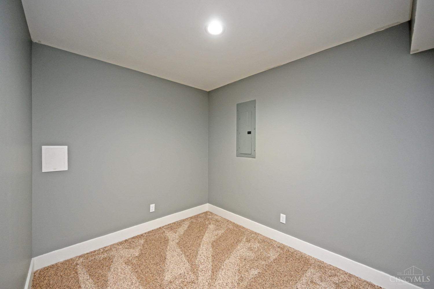 1383 Alexas Way