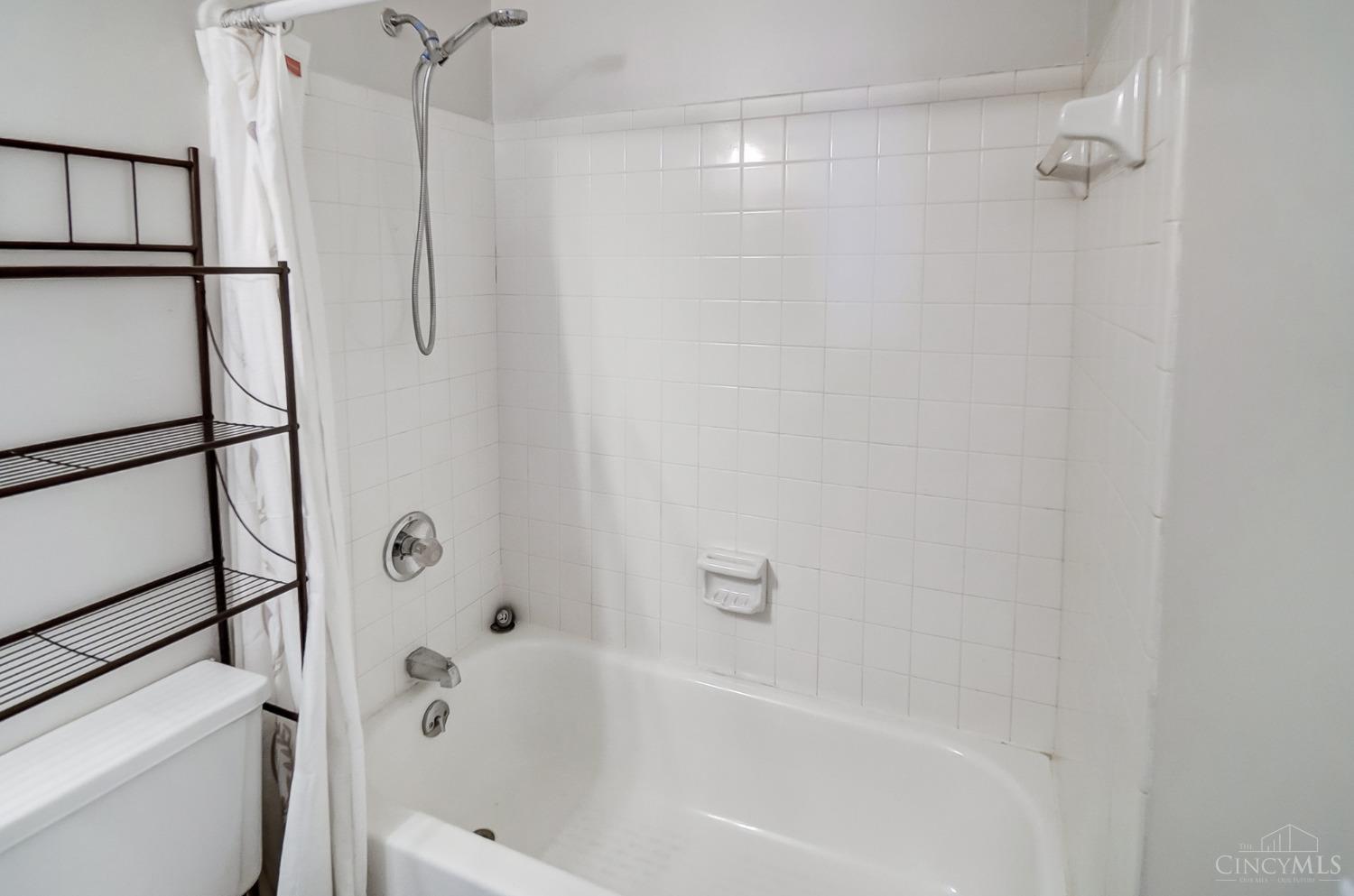 1600 Gelhot Drive 202