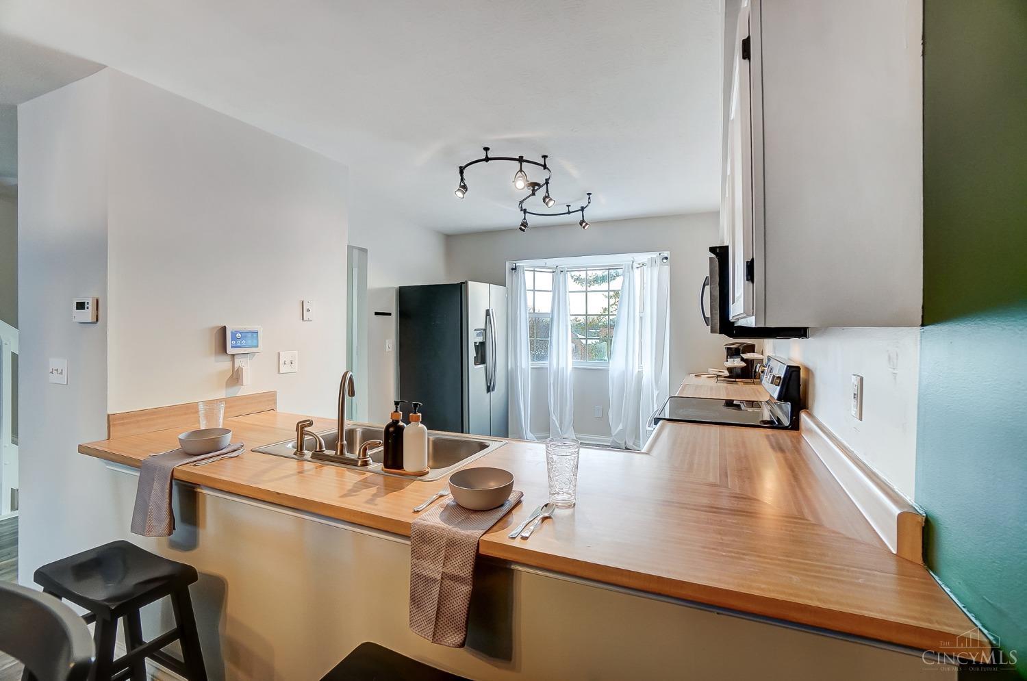 1600 Gelhot Drive 202