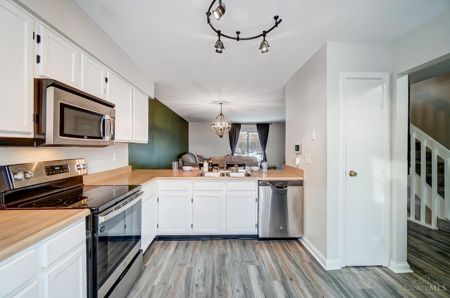 1600 Gelhot Drive 202