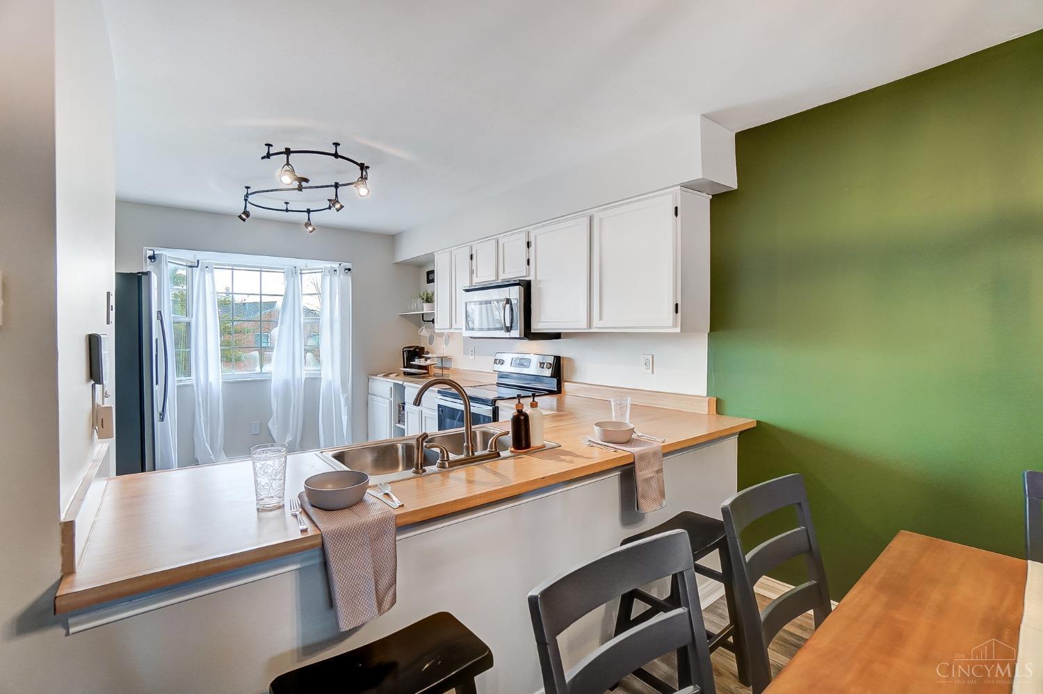 1600 Gelhot Drive 202