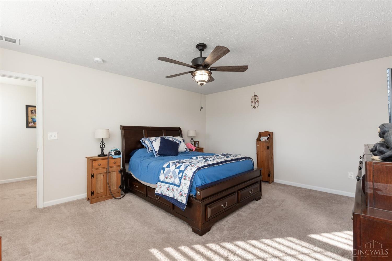 33 Cedarwood Drive