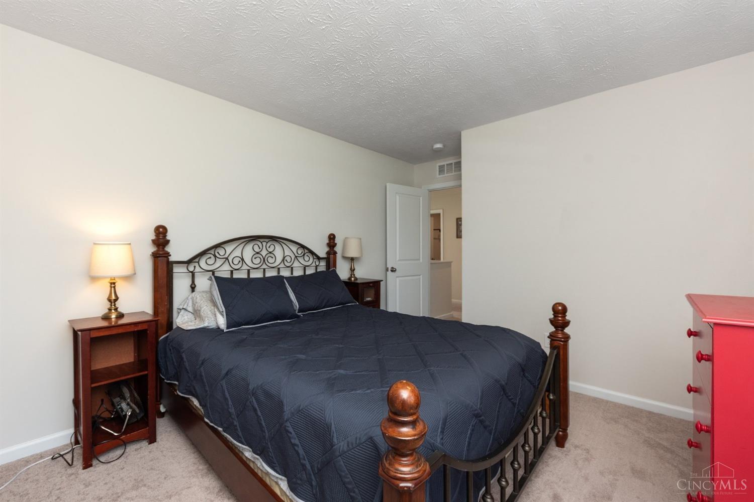 33 Cedarwood Drive