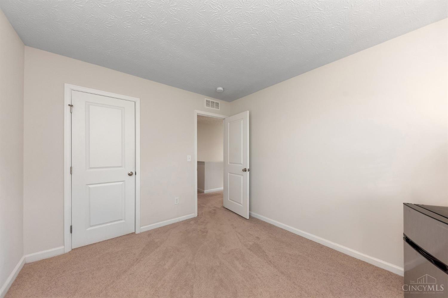 33 Cedarwood Drive