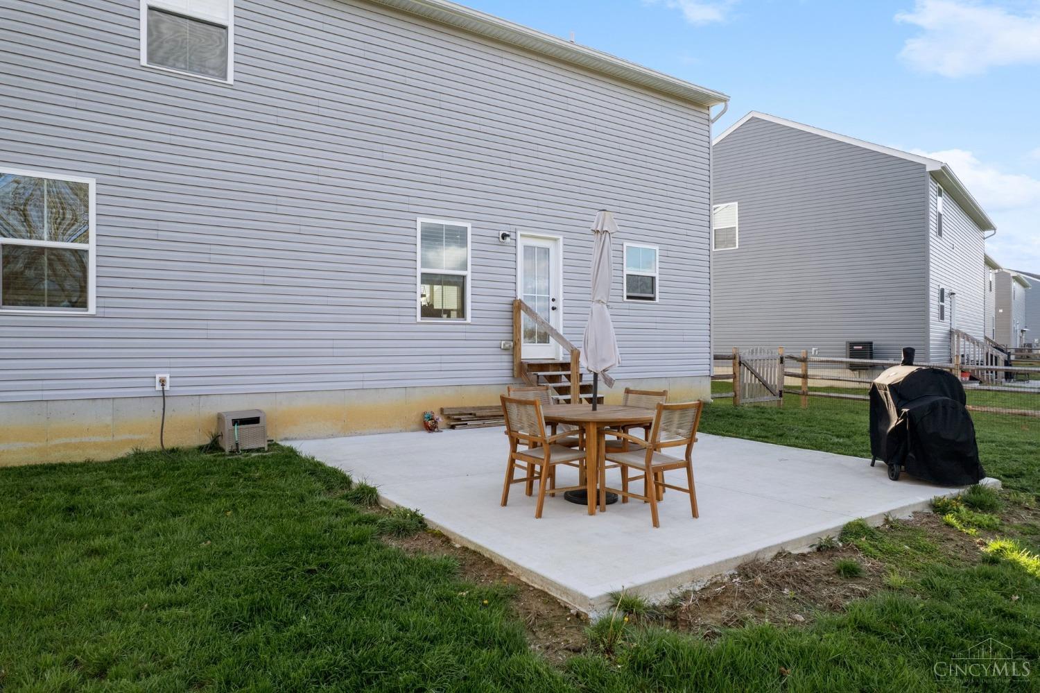33 Cedarwood Drive