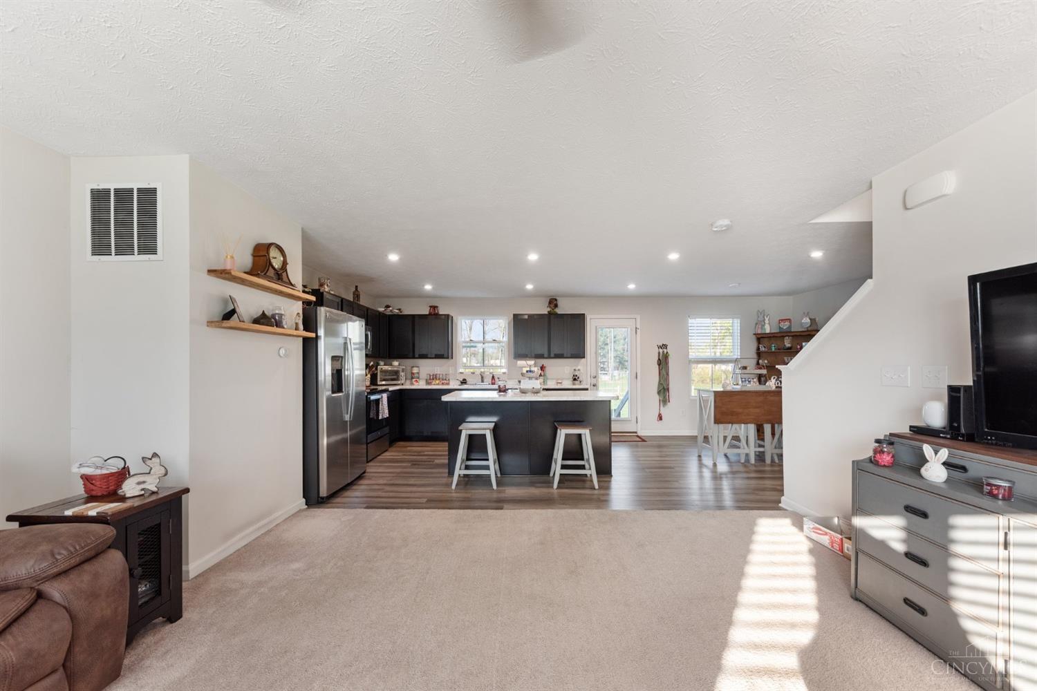 33 Cedarwood Drive