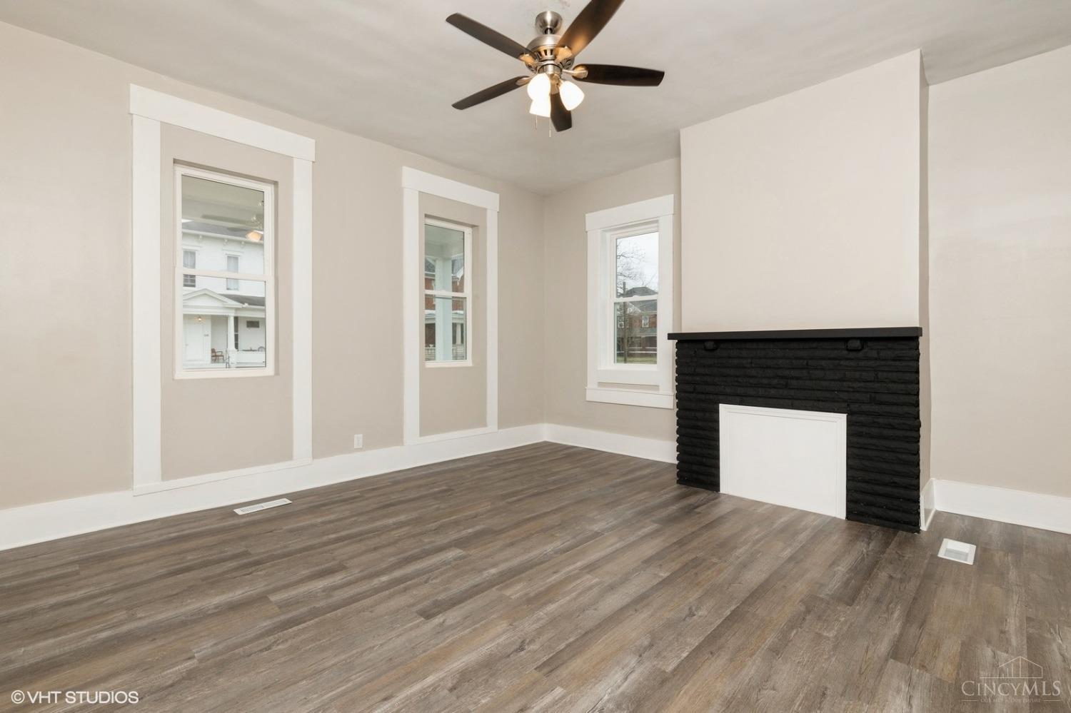 120 W Somers Street