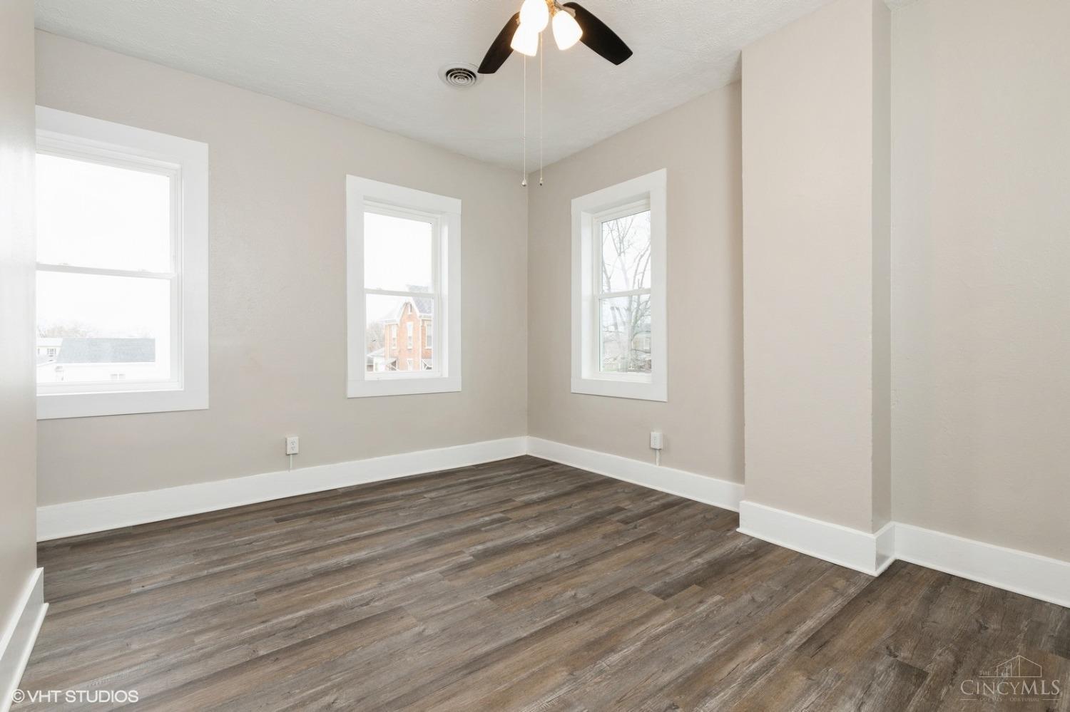 120 W Somers Street