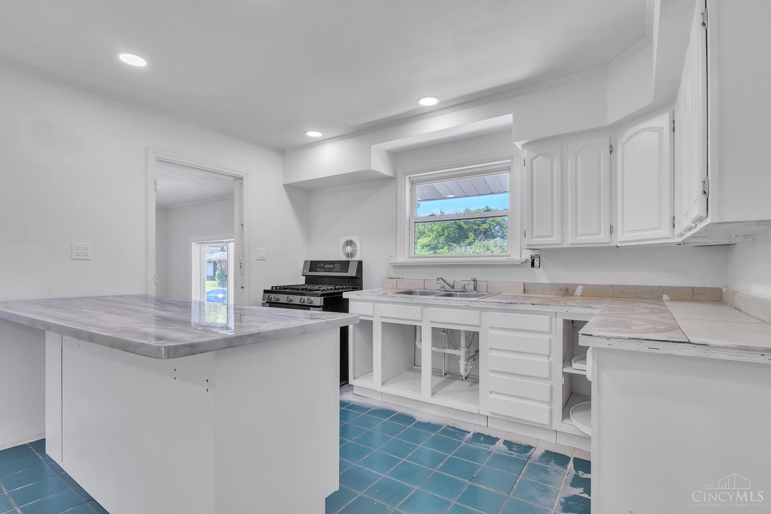 861 Fairborn Road