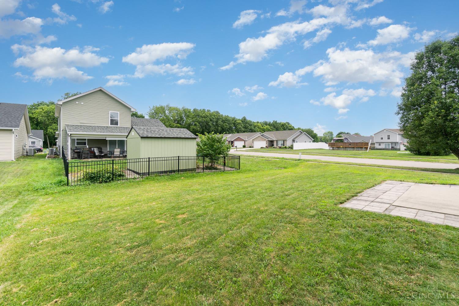 2033 Jackson Lane